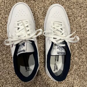 Reebok Classic White Men's Sneakers Navy Blue Trim MemoryTech Comfort Footbed